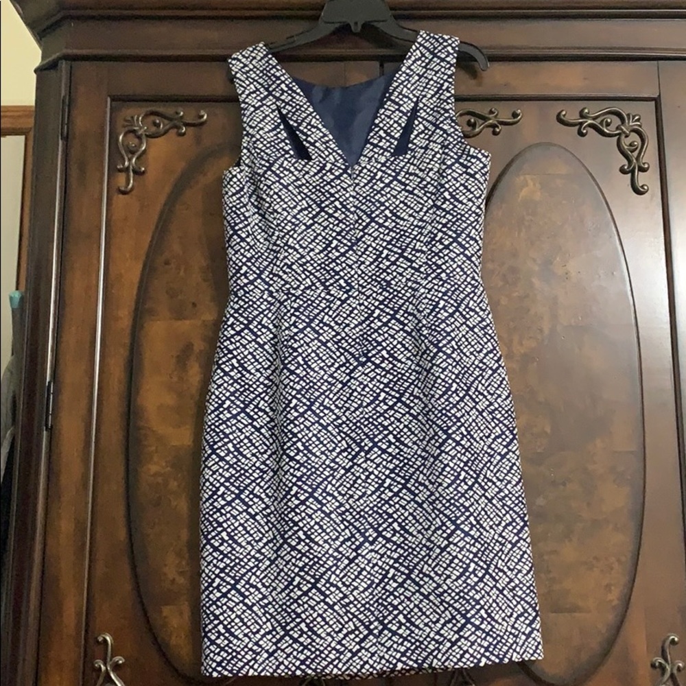 Dress - Picture 4 of 4